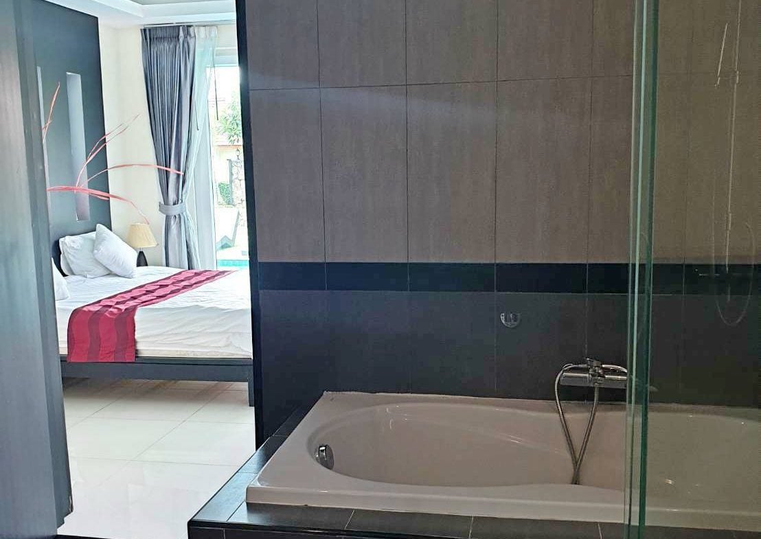 Whispering Palms 4br 250sqm 14