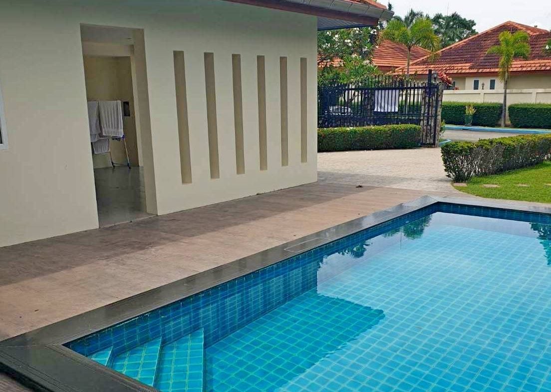 Whispering Palms 4br 250sqm 1