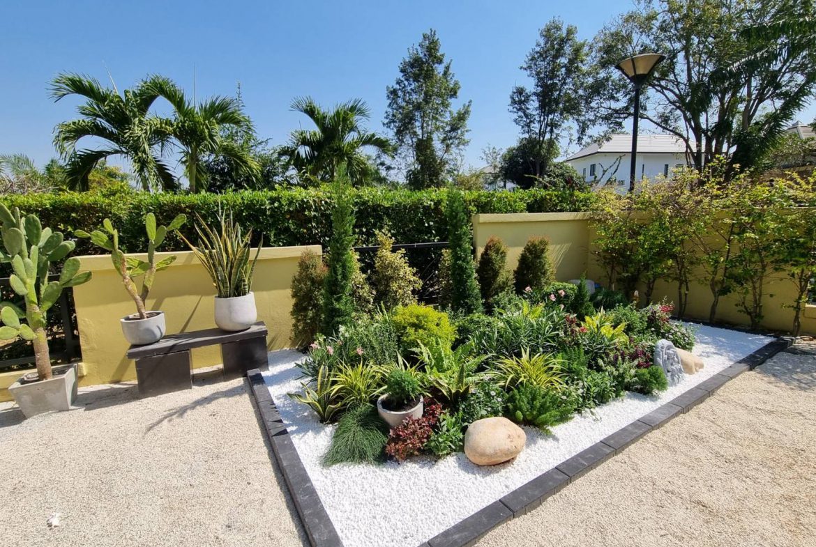 The Village near Horse shoe point 3br 220sqm 14