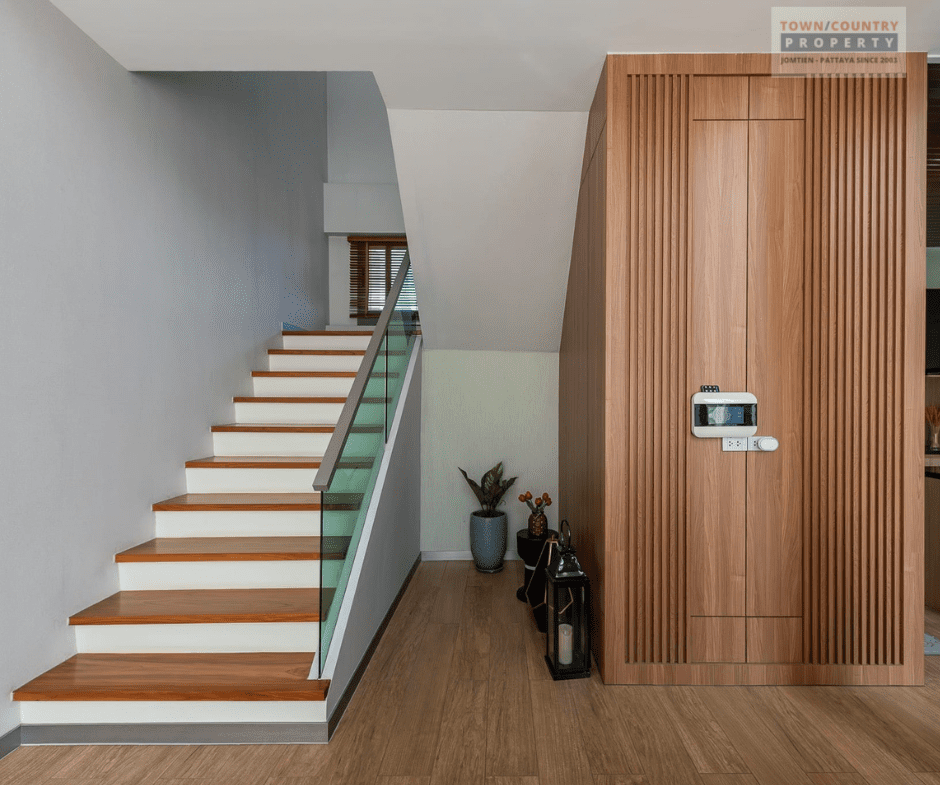 Без комплекса 6br 680sqm 18