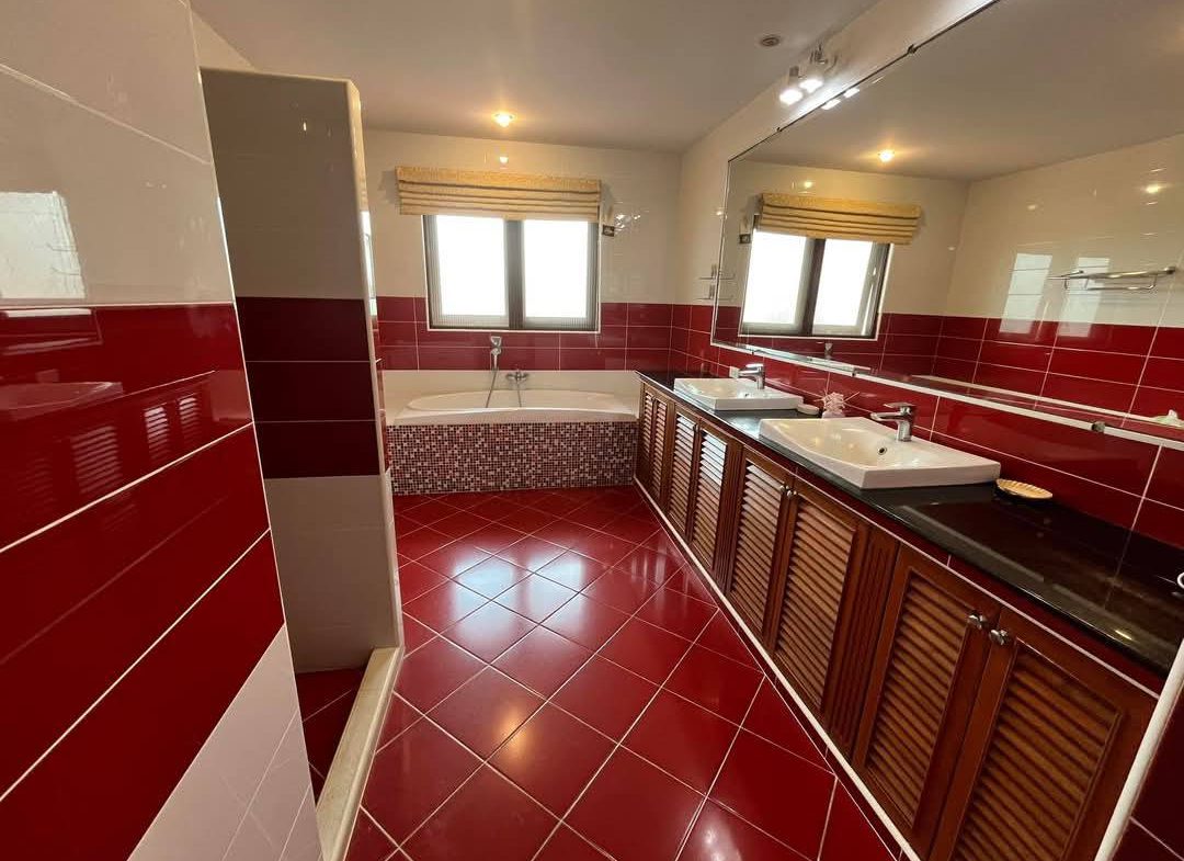 Без комплекса 6br 944sqm 17