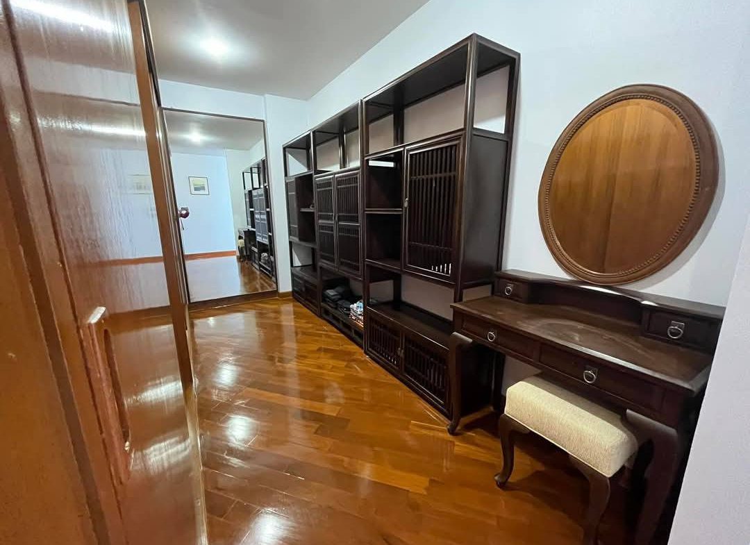 Без комплекса 6br 944sqm 8