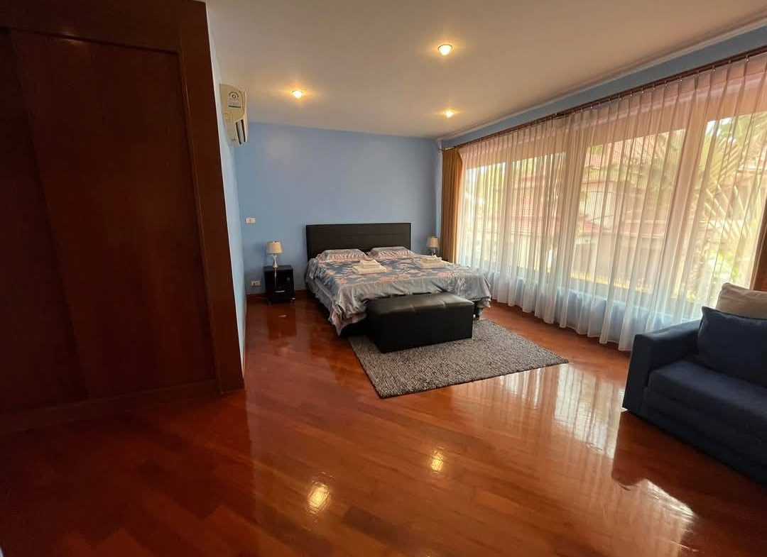 Без комплекса 6br 944sqm 11