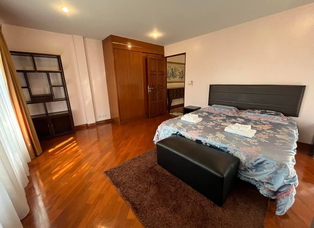 Без комплекса 6br 944sqm 15