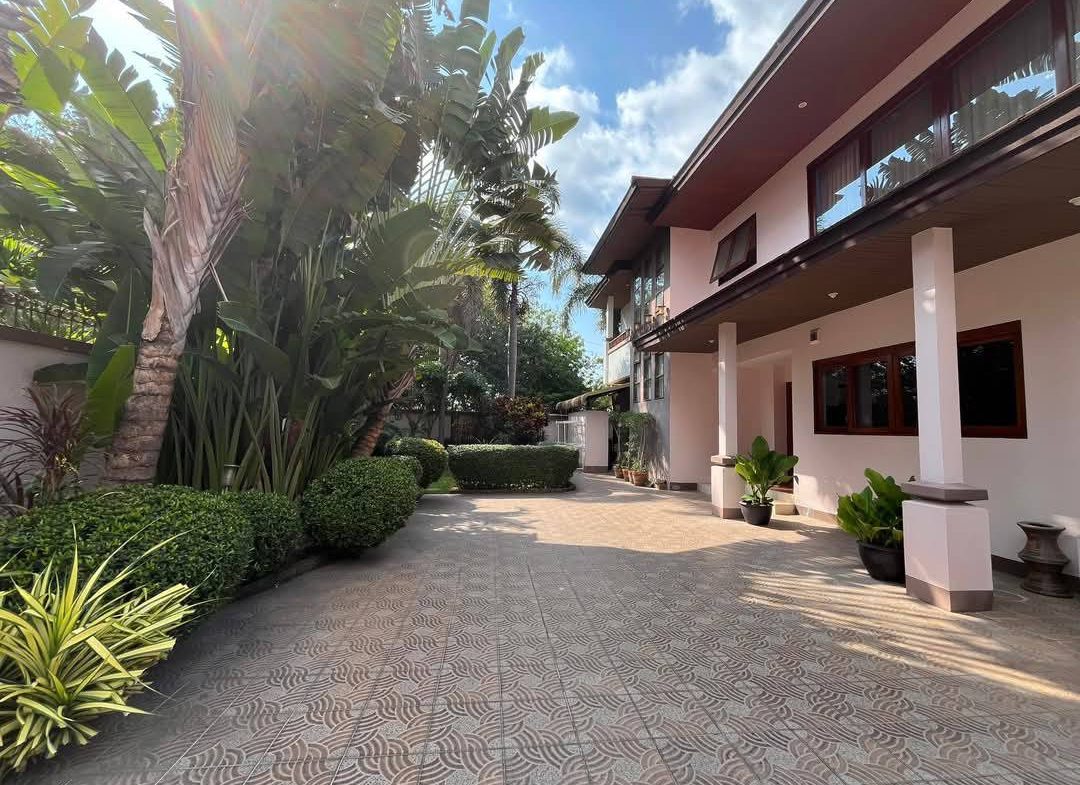 Без комплекса 6br 944sqm 2