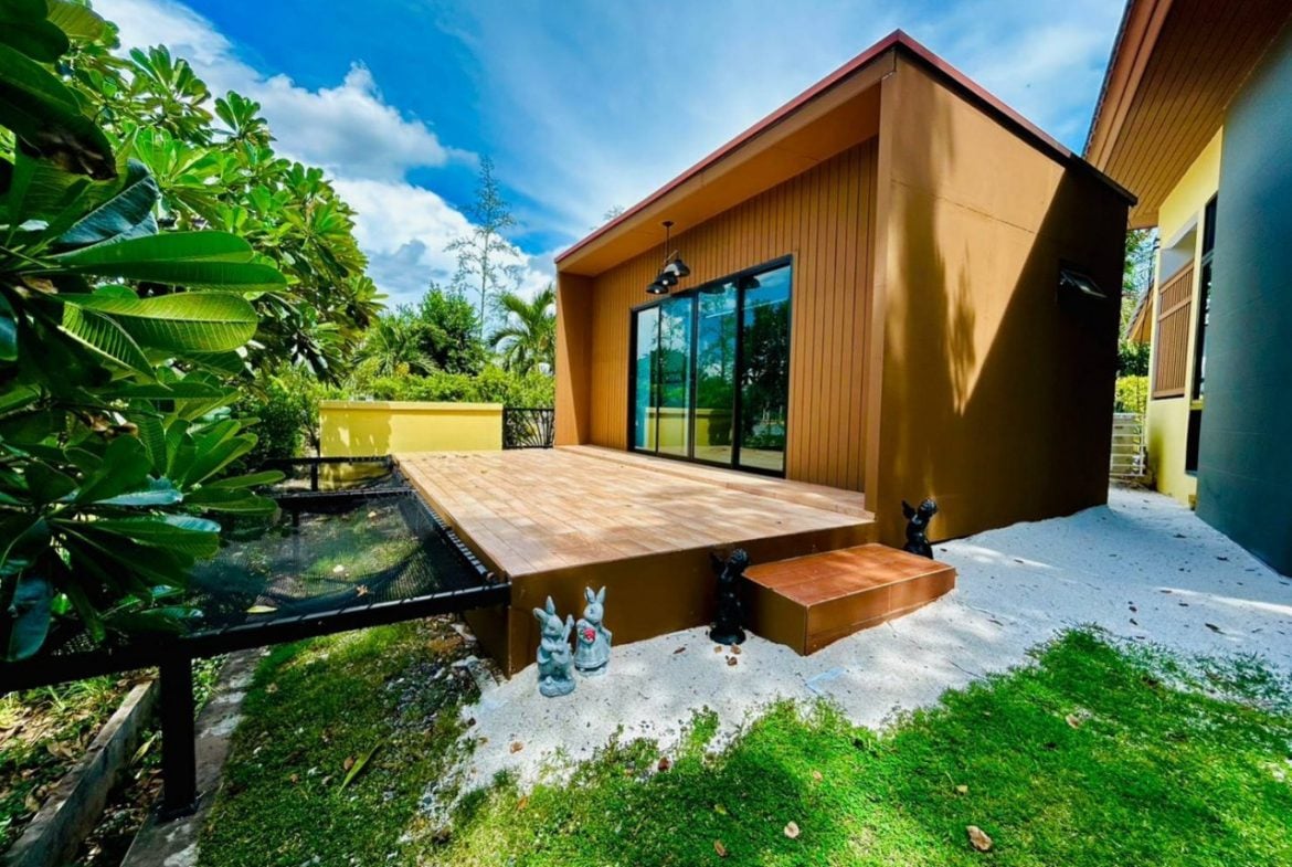 The Village near Horse shoe point 3br 220sqm 3