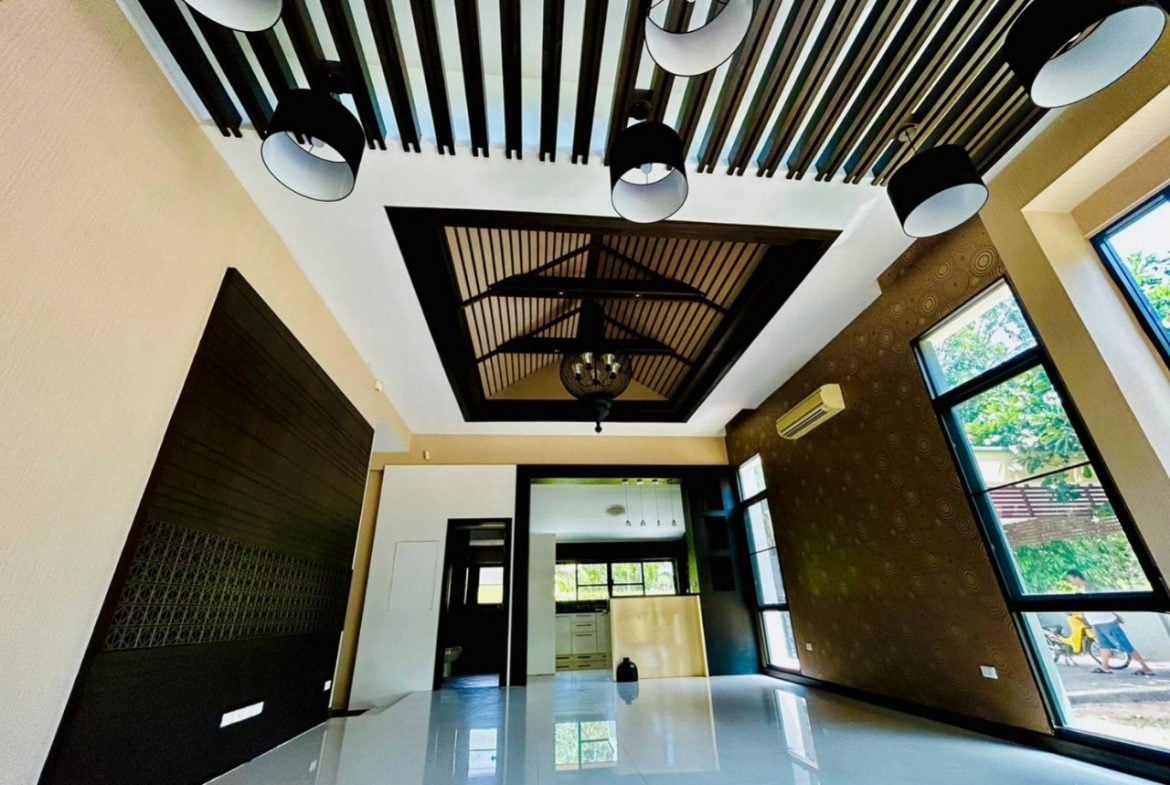 The Village near Horse shoe point 3br 220sqm 5