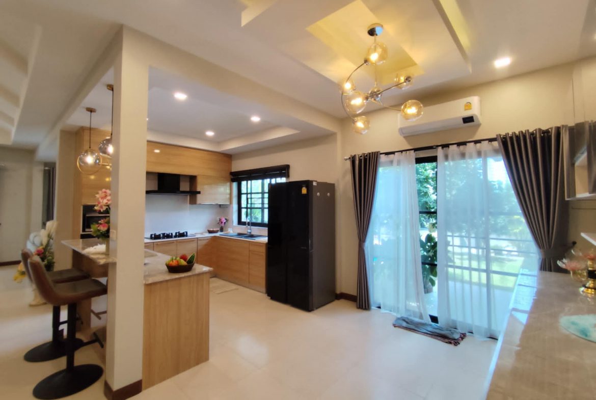 Natheekarn Park View 4br 357sqm 12