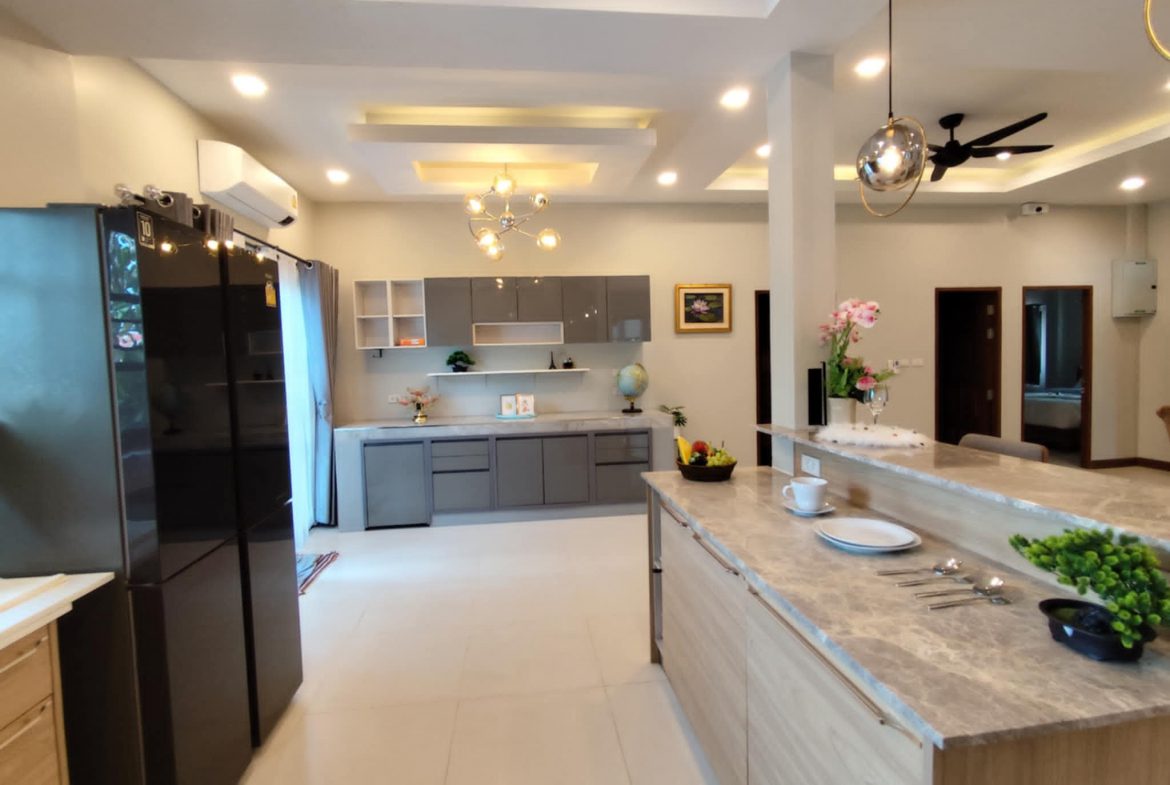 Natheekarn Park View 4br 357sqm 18