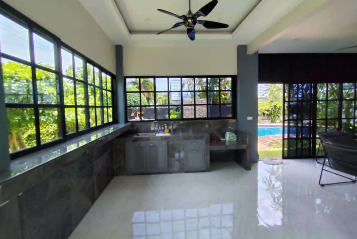 Natheekarn Park View 4br 357sqm 4