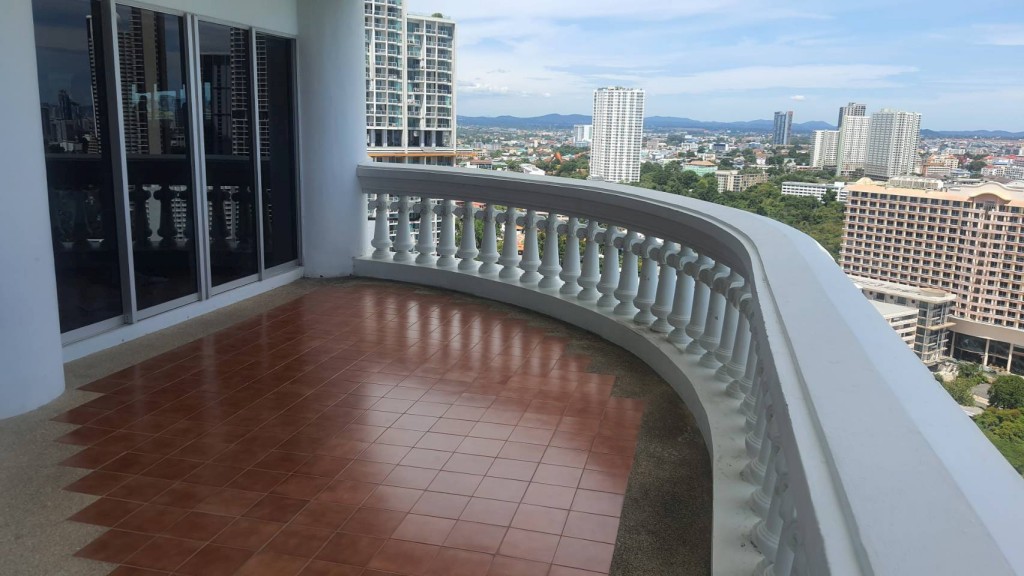 Park Beach Condo 3br 174sqm 2
