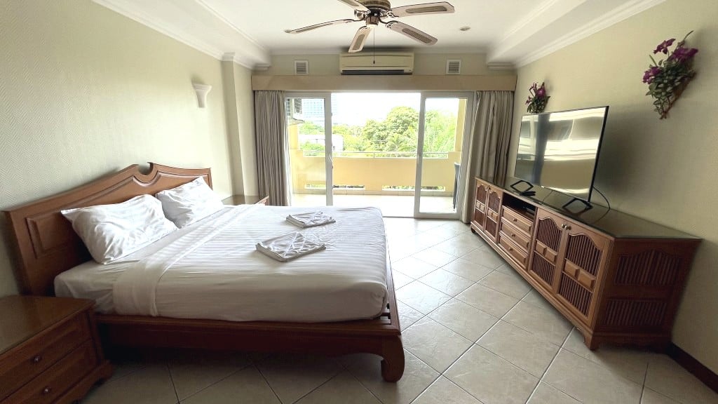 View Talay Residence 6 1br 102sqm 14