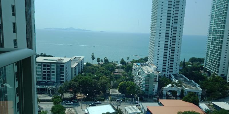 The Riviera Wongamat Beach 0br 31sqm 1