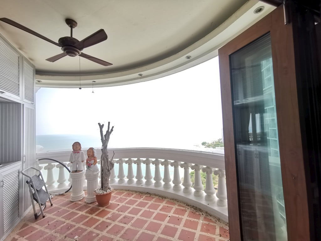 Sky Beach Condo 2br 124sqm 2