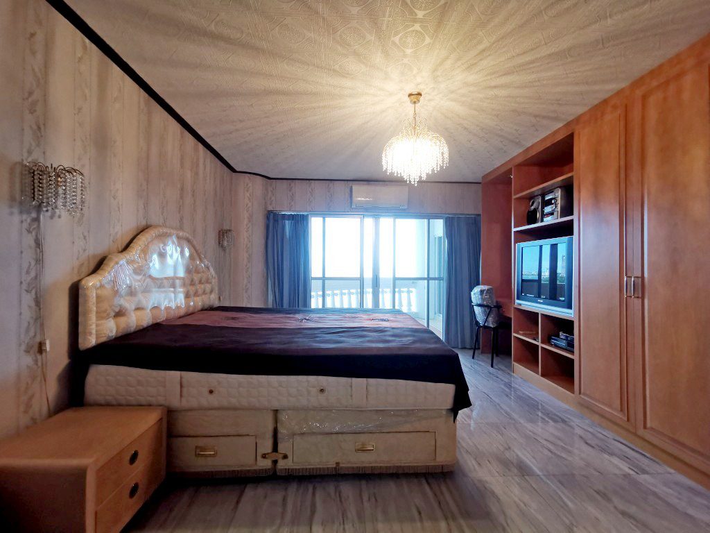 Silver Beach Condominium 3br 200sqm 16