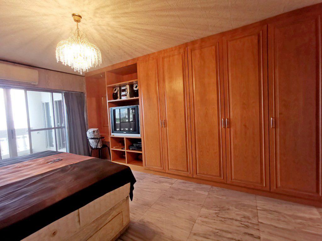 Silver Beach Condominium 3br 200sqm 17