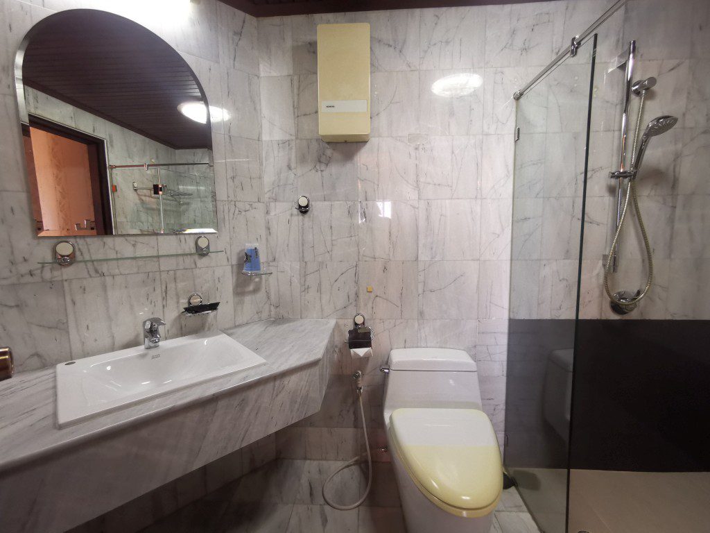 Silver Beach Condominium 3br 200sqm 20