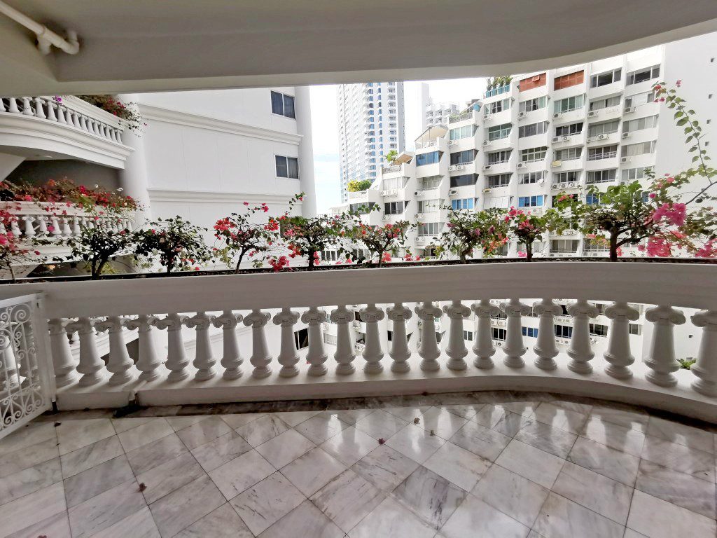Silver Beach Condominium 3br 200sqm 4