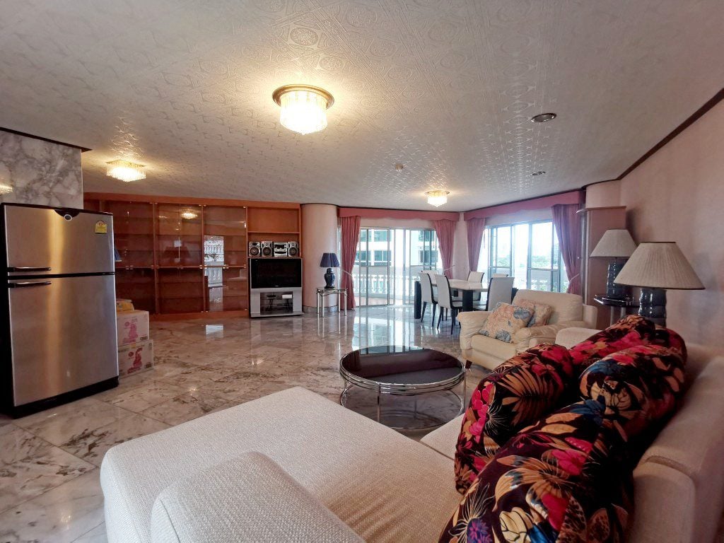 Silver Beach Condominium 3br 200sqm 7