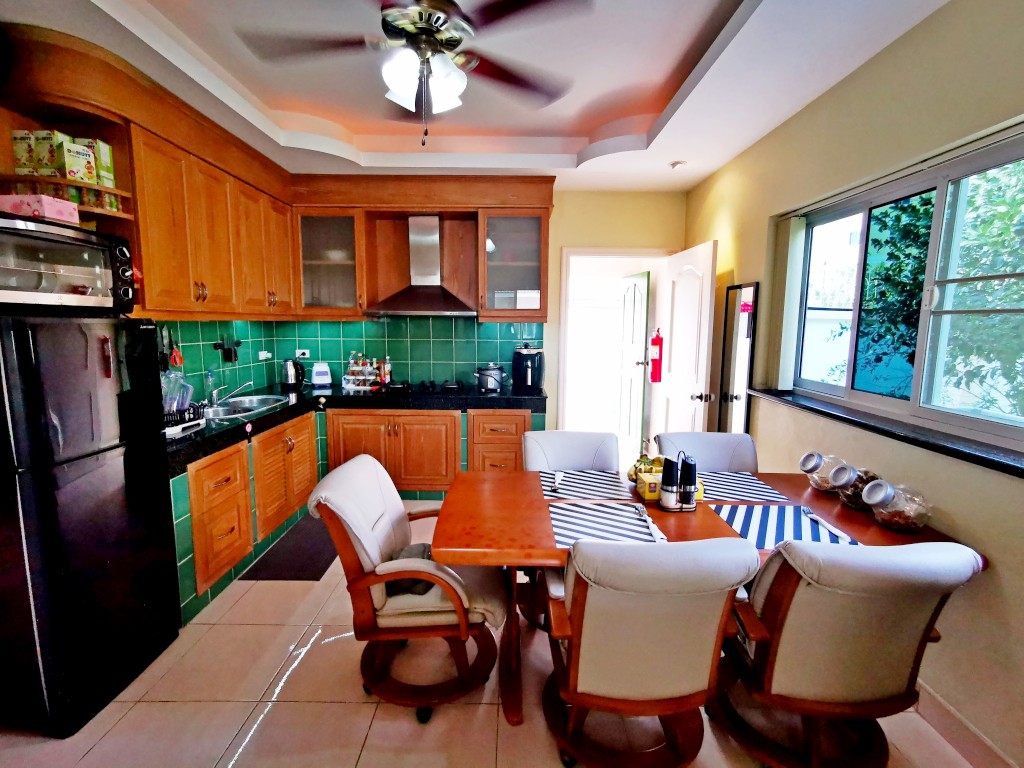 Без комплекса 2br 170sqm 13