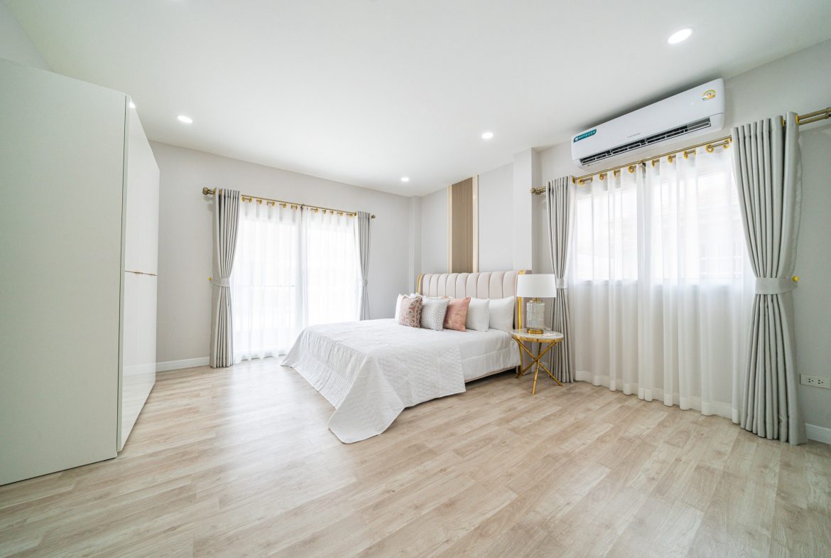 Без комплекса 5br 320sqm 18