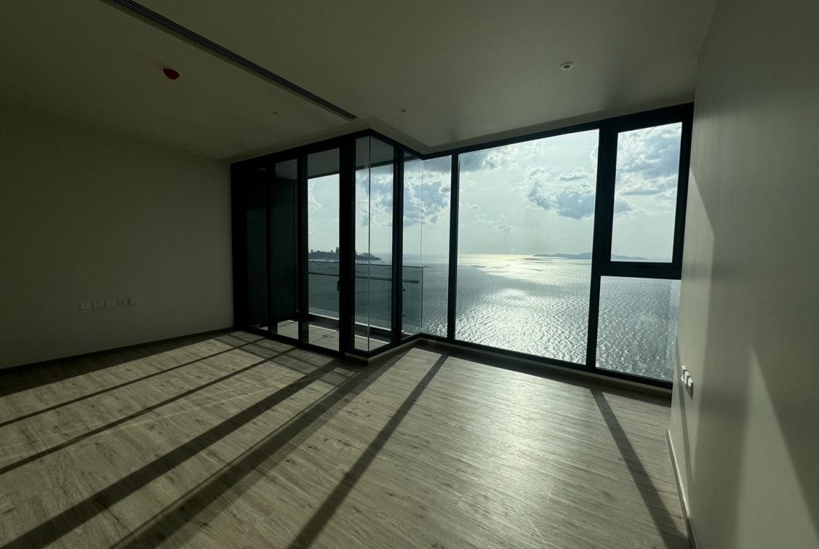 Arom Wongamat 1br 45