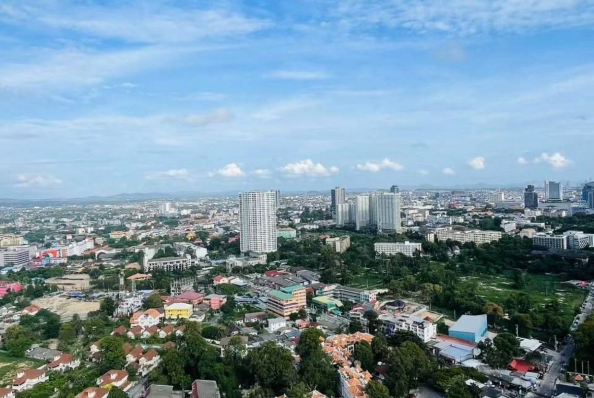 The Riviera Wongamat Beach 0br 27