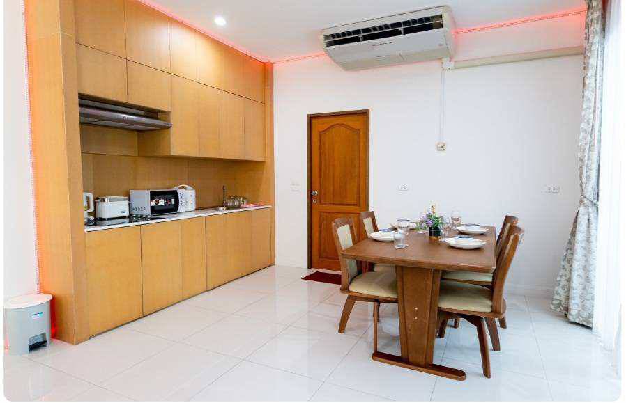 Sea Breeze Pool Villa 4br 300sqm 7