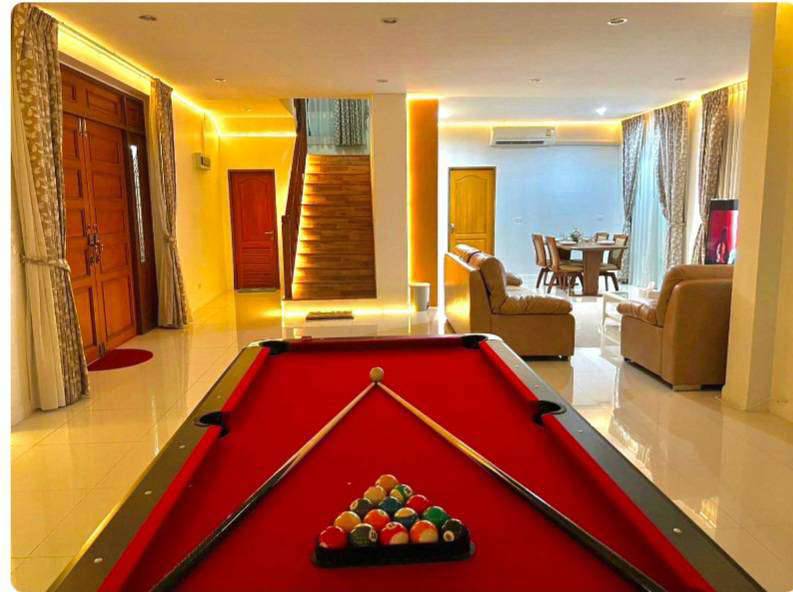 Sea Breeze Pool Villa 4br 300sqm 10