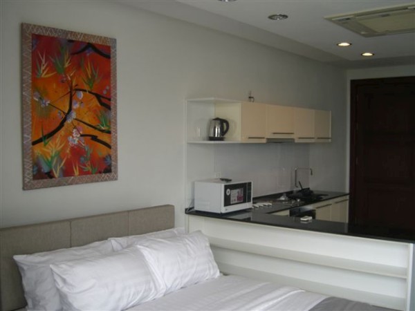 Park Royal 1 0br 40sqm 1