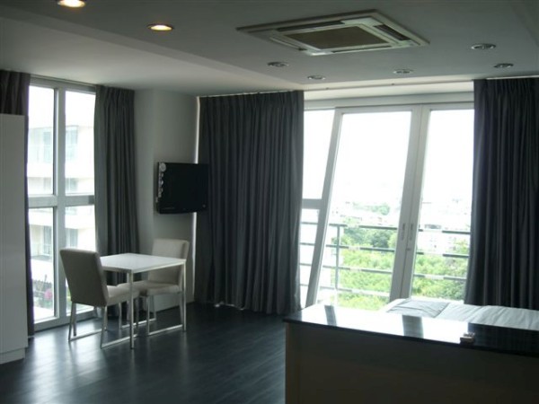 Park Royal 1 0br 40sqm 7