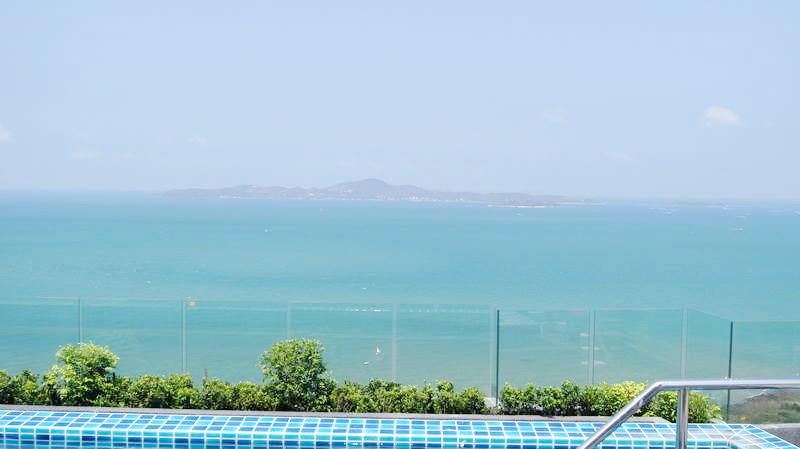 The Peak Towers 0br 30sqm 3