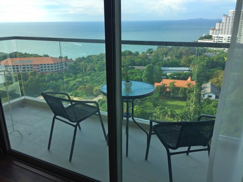 The Peak Towers 0br 32sqm 1