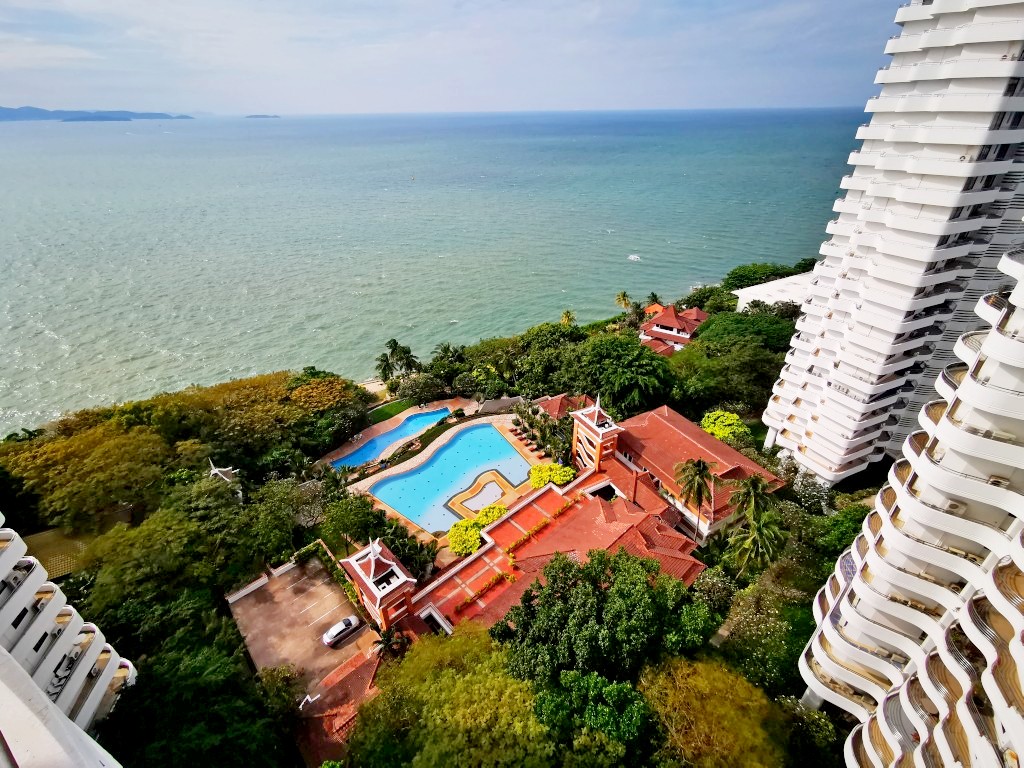 Royal Cliff Condominium 3br 192sqm 1