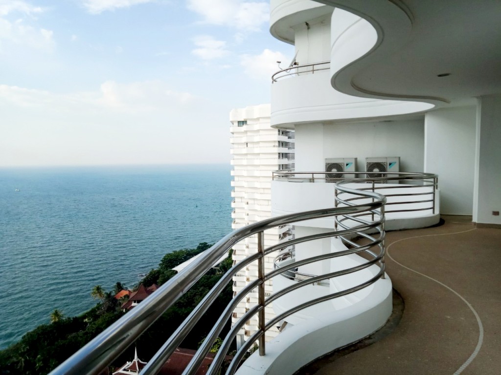 Royal Cliff Condominium 3br 192sqm 2