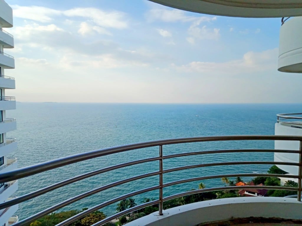 Royal Cliff Condominium 3br 192sqm 3