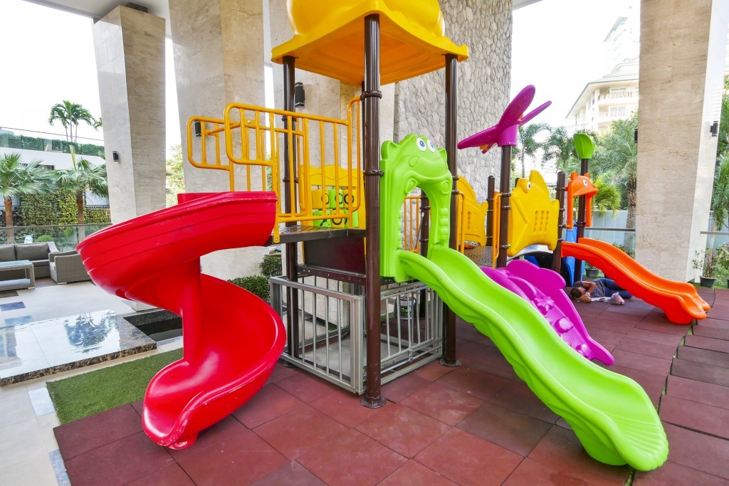 The Peak Towers 0br 31