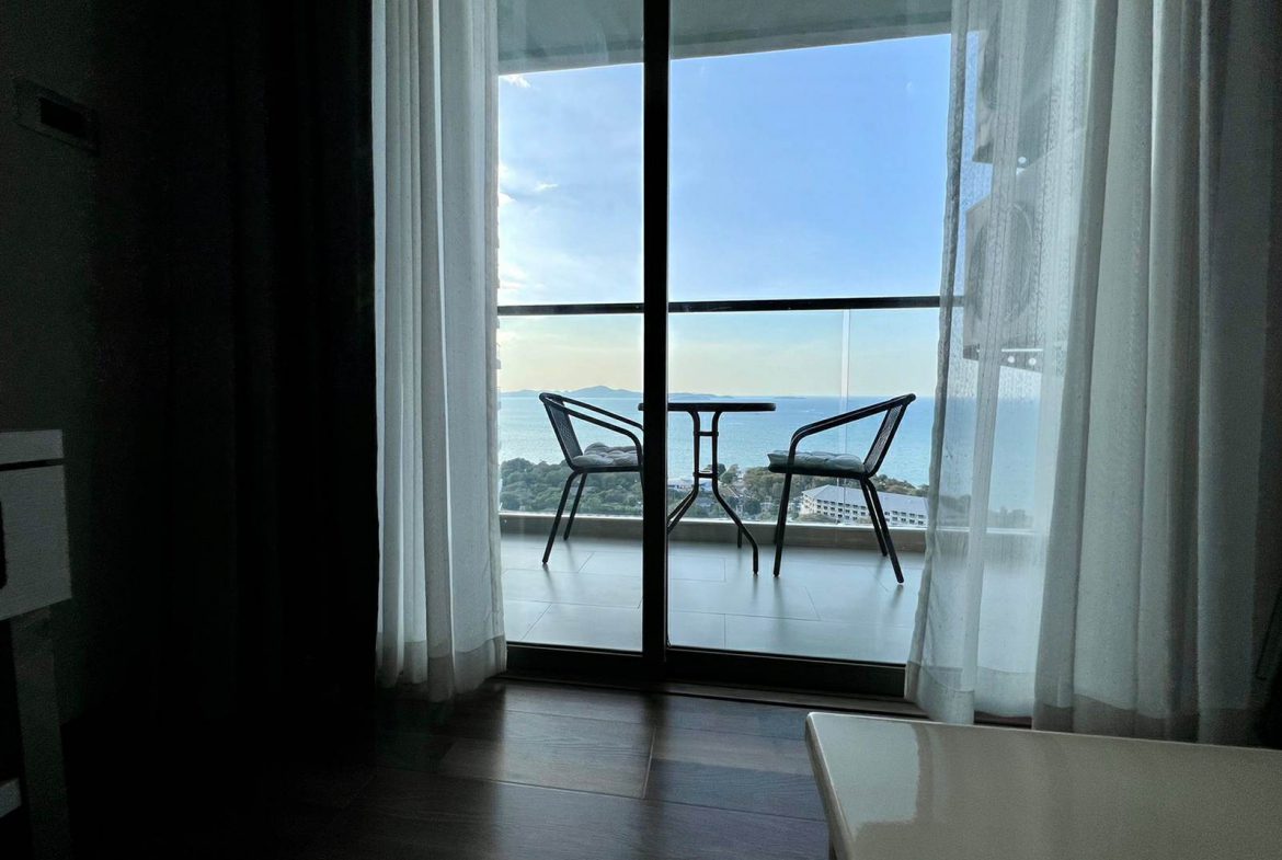 The Peak Towers 1br 43