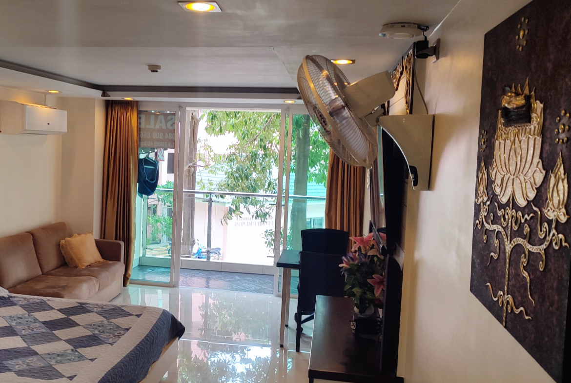 Hyde Park Residence 2 0br 40sqm 2