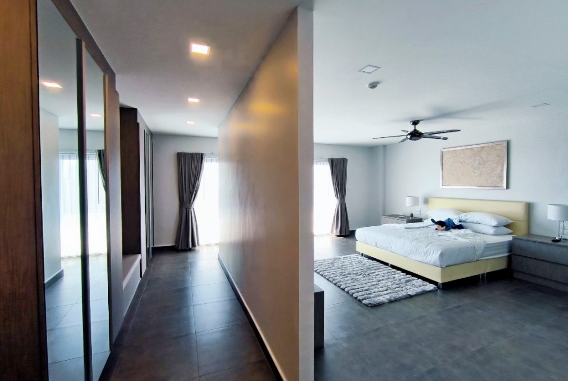 PTC24989_3 Tudor Court 4br 455sqm 19