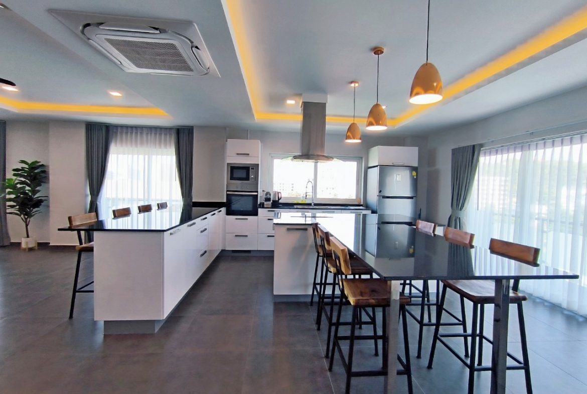 PTC24989_38 Tudor Court 4br 455sqm 9