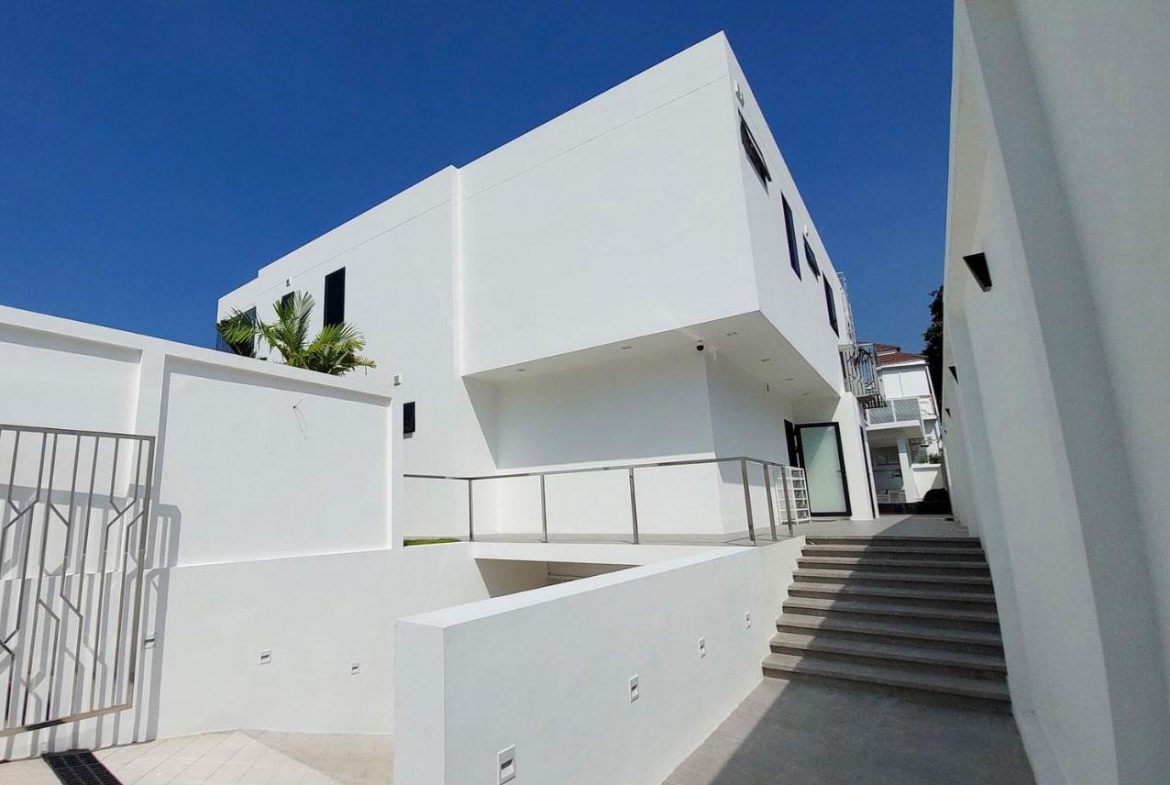 Без комплекса 6br 750sqm 2