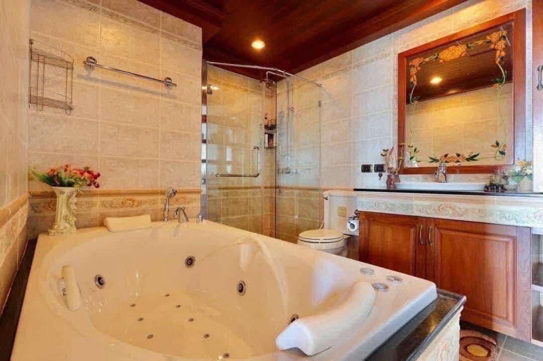 Royal Cliff Condominium 2br 189sqm 8