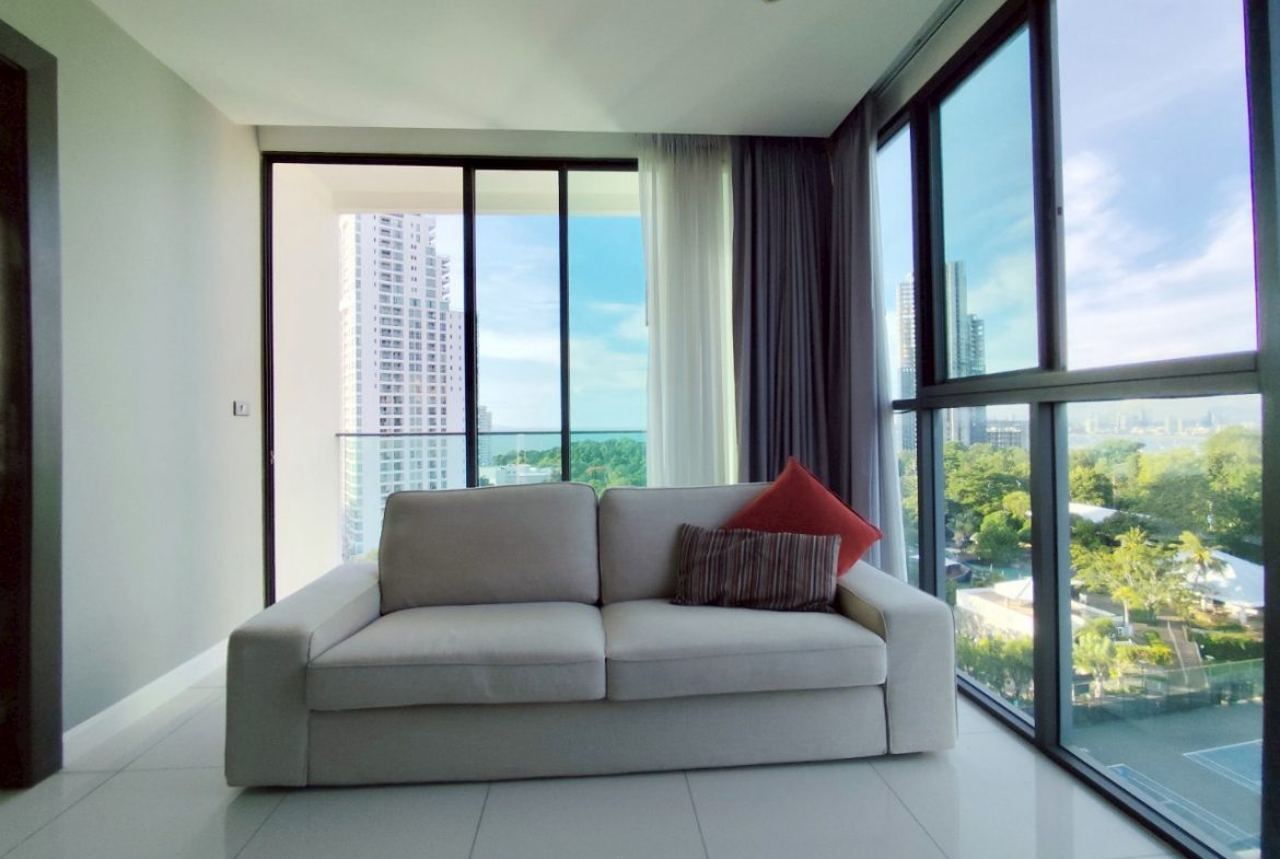 The Point Pratumnak 1br 45