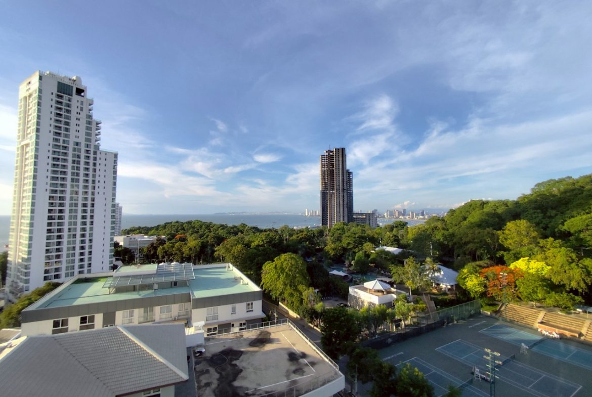 The Point Pratumnak 1br 45