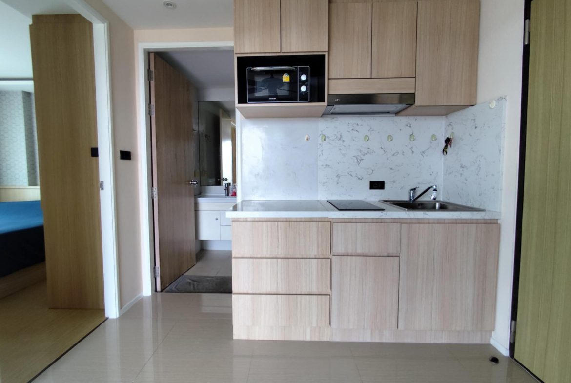 Estanan Condo Pattaya br 41