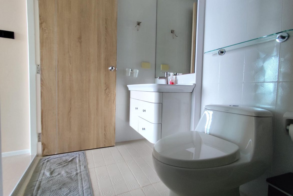 Estanan Condo Pattaya br 41