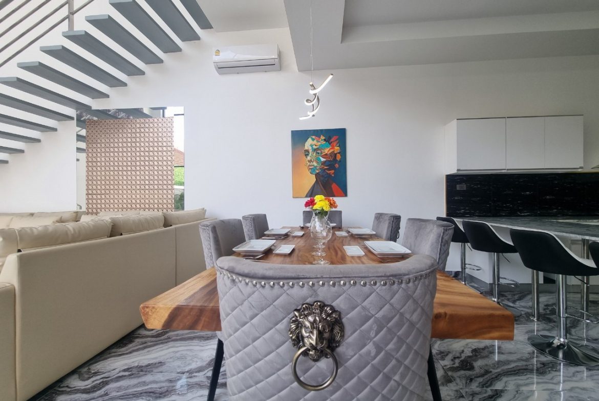 Без комплекса 6br 585sqm 12