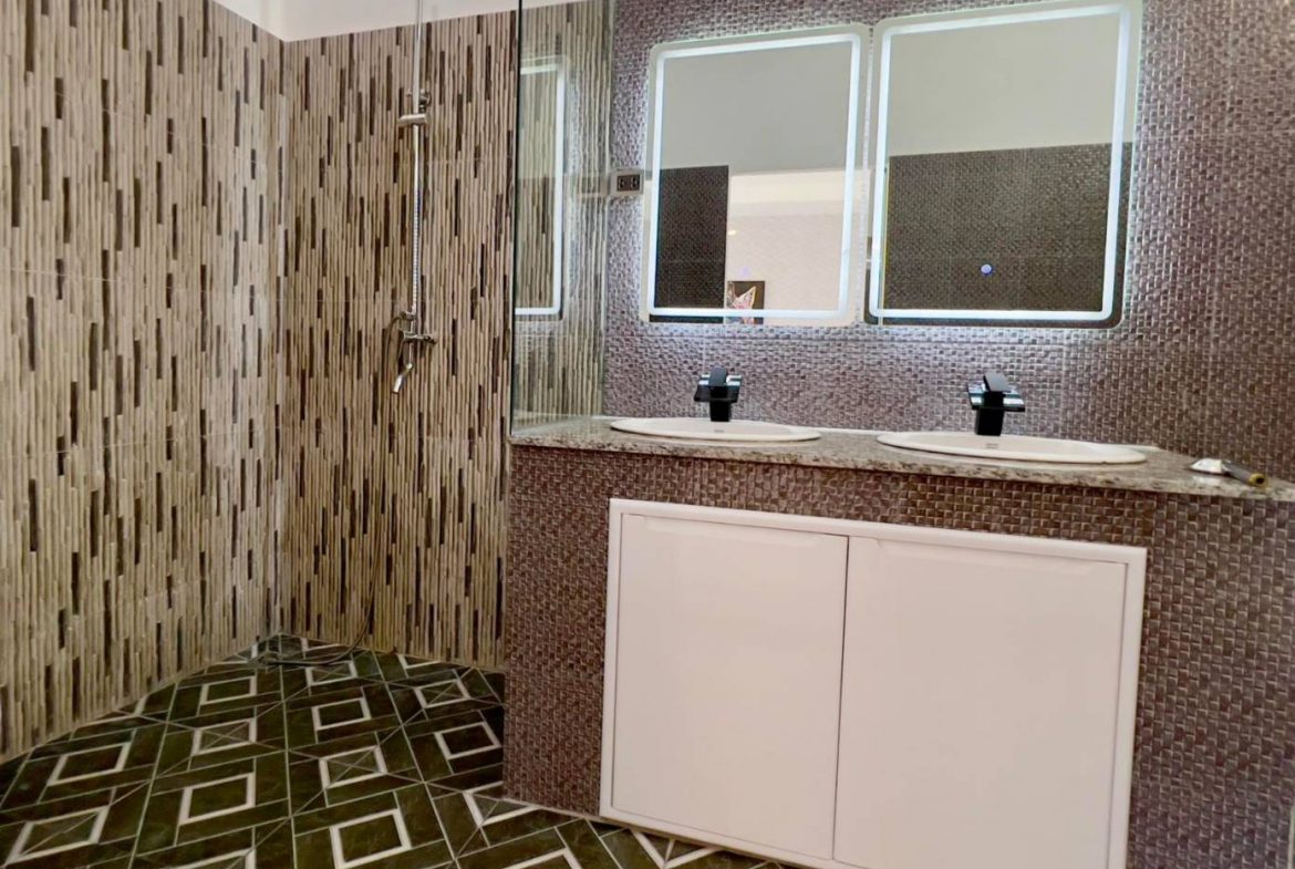 PTH25646 Без комплекса 6br 585sqm 16