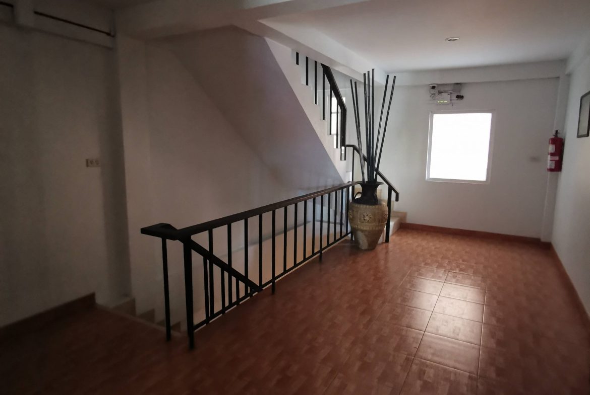 Без комплекса 9br 384sqm 13